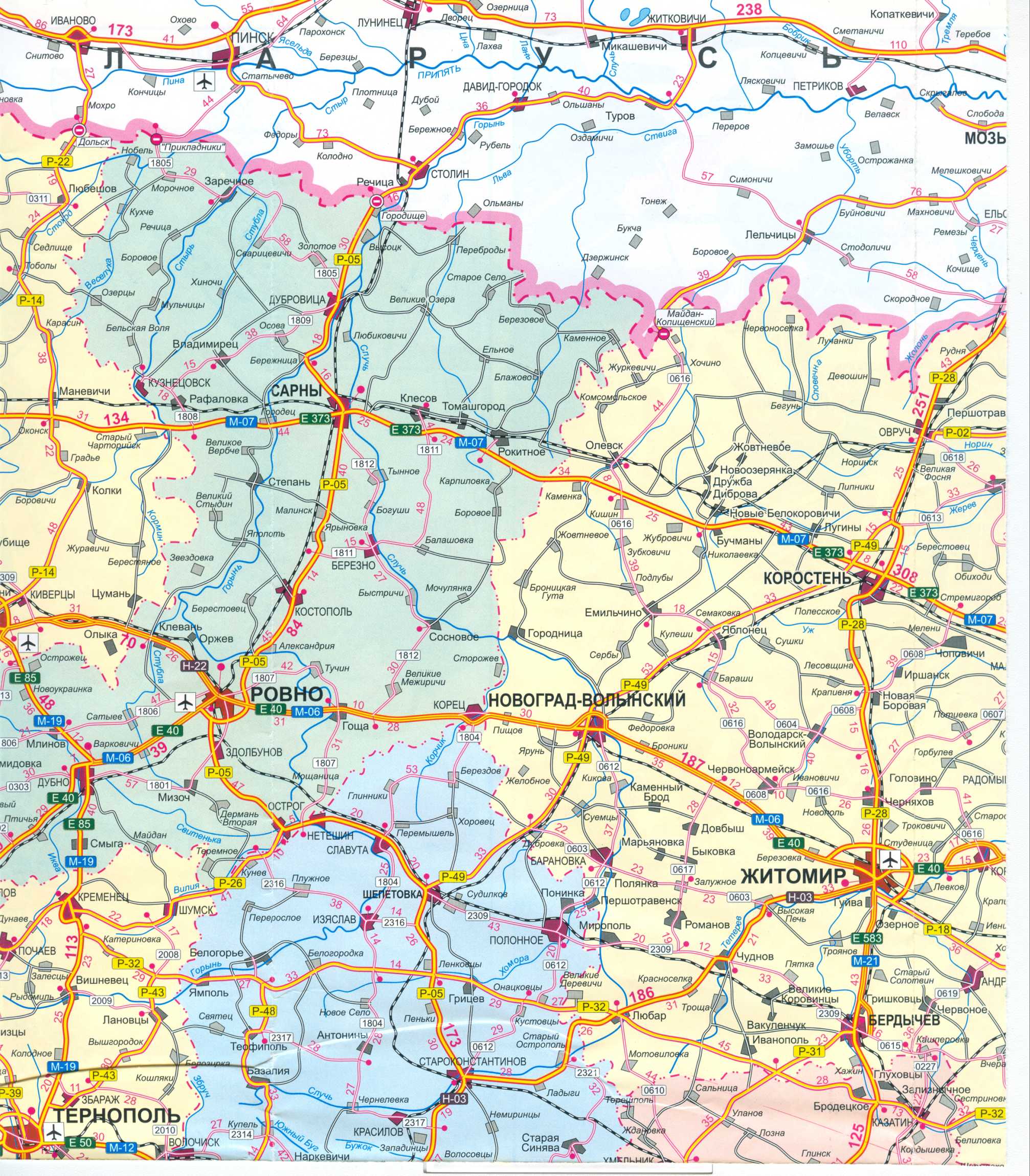 Carte de l'Ukraine libre. Feuille de route de l'Ukraine télécharger gratuitement. Big Carte des routes Ukraine libre, B0